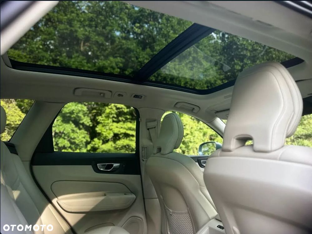 Volvo XC 60 T5 AWD Geartronic Momentum Pro - 11