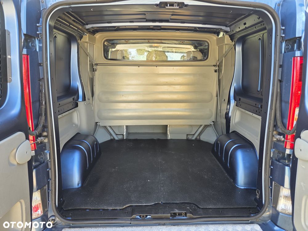 Opel Vivaro - 11