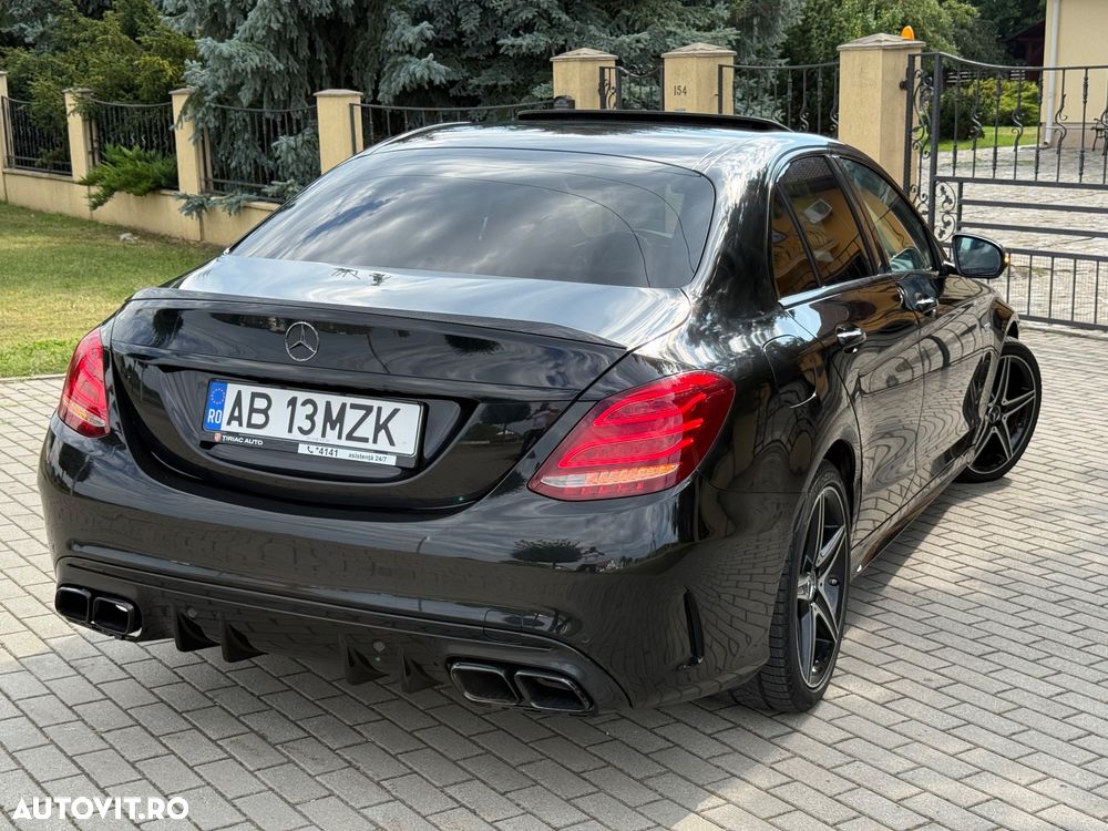 Mercedes-Benz C 43 AMG - 12