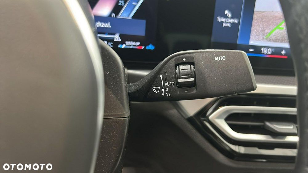 BMW Seria 3 318d M Sport - 24