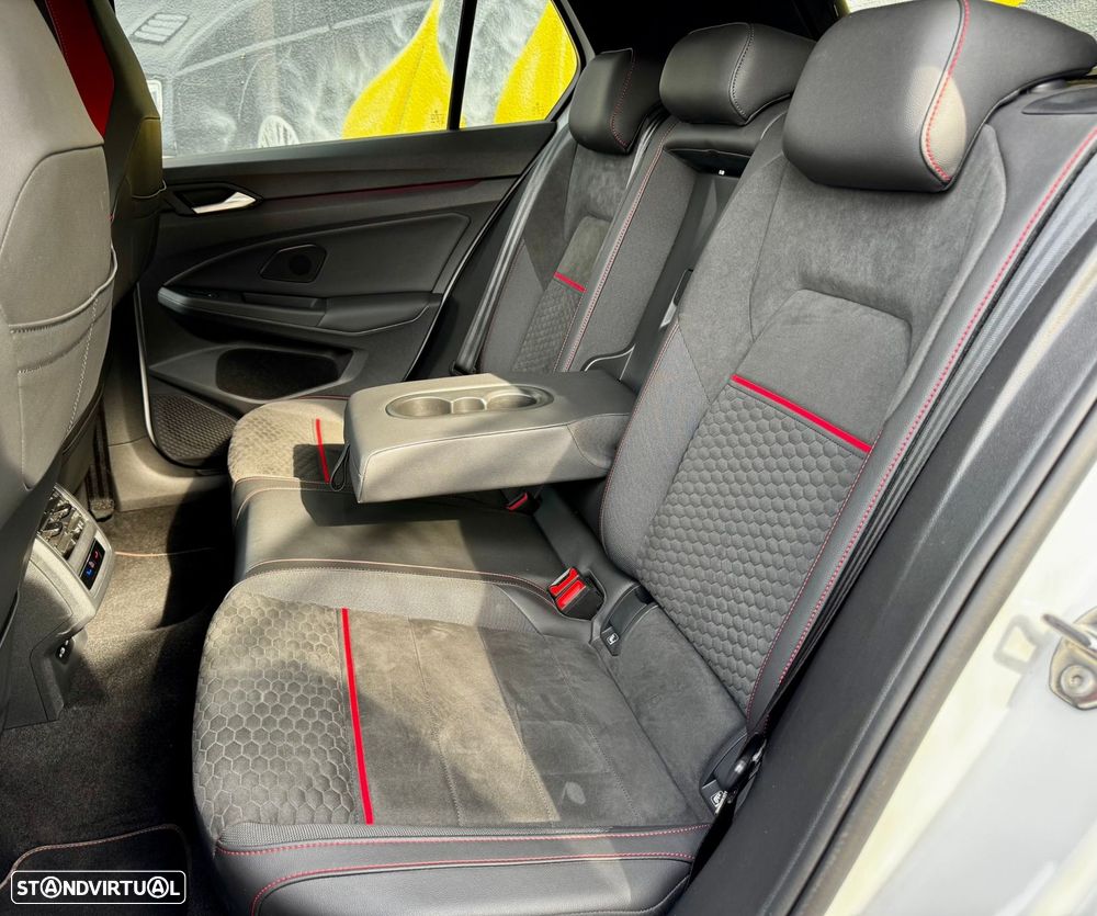 VW Golf 2.0 TSI GTI Clubsport 45 Years DSG - 10