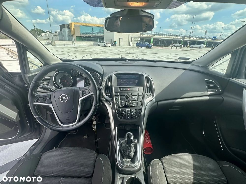 Opel Astra 1.7 CDTI Cosmo - 9