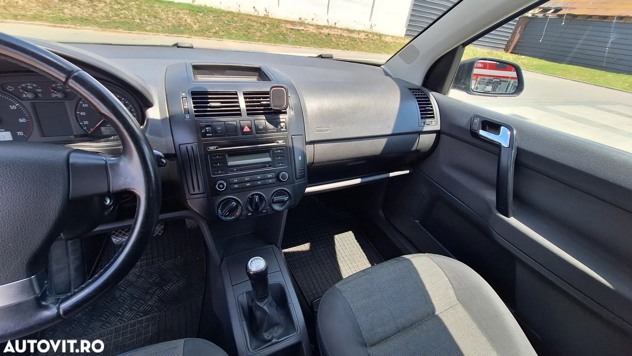 Volkswagen Polo - 1