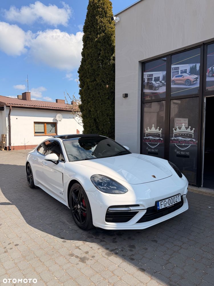 Porsche Panamera 4 - 21