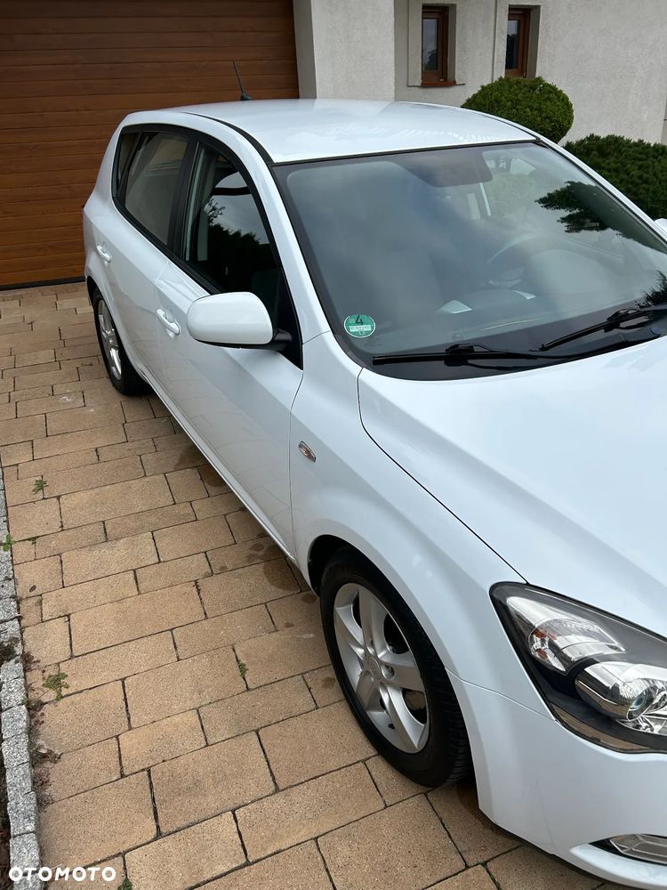 Kia Ceed - 7