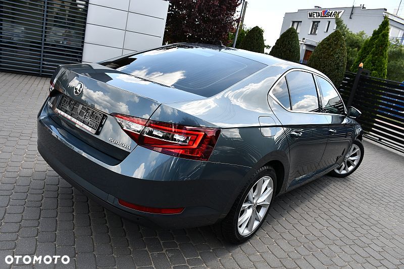 Skoda Superb 1.8 TSI DSG Style - 32