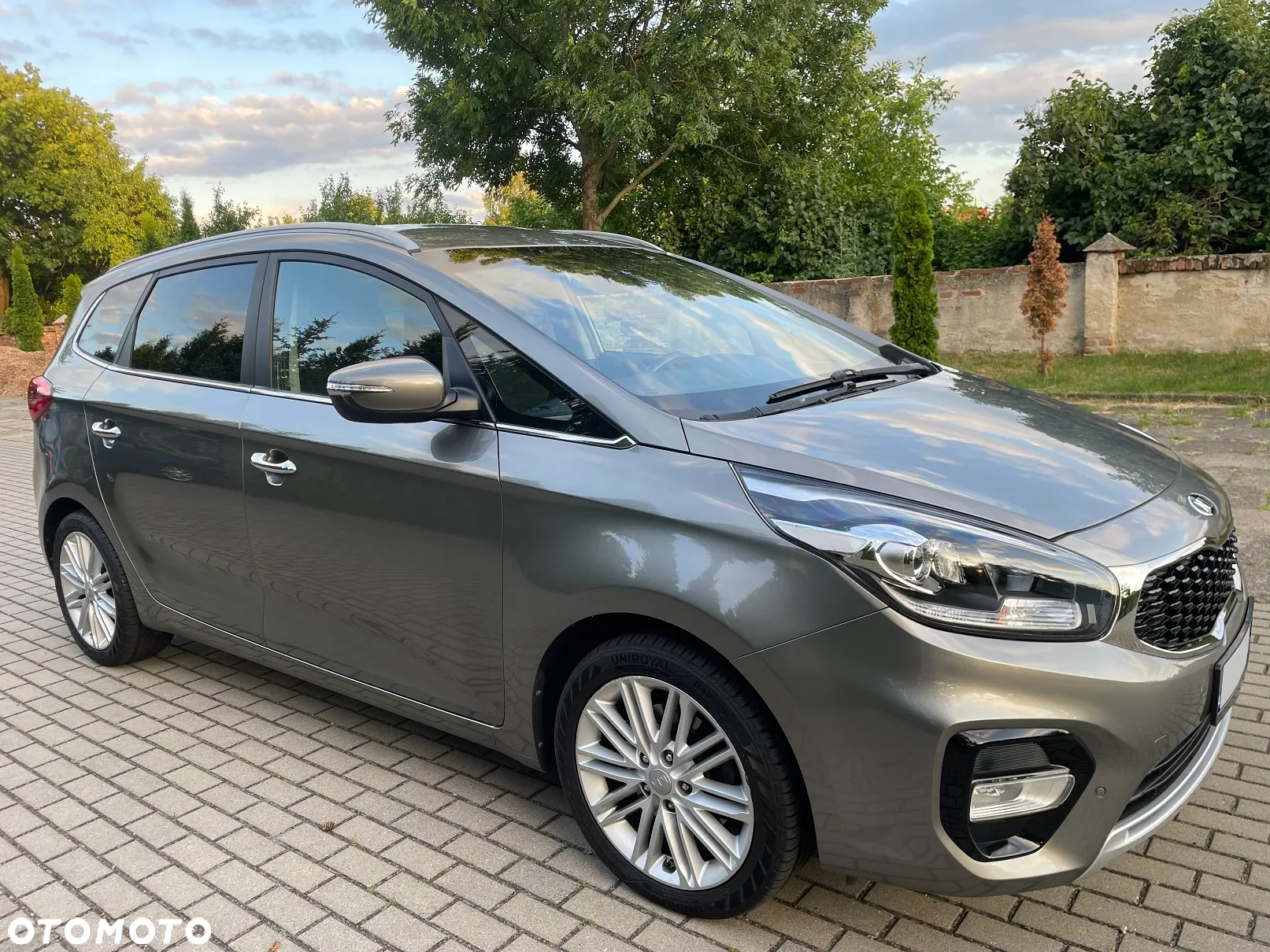 Kia Carens 1.6 GDI XL 7os - 6