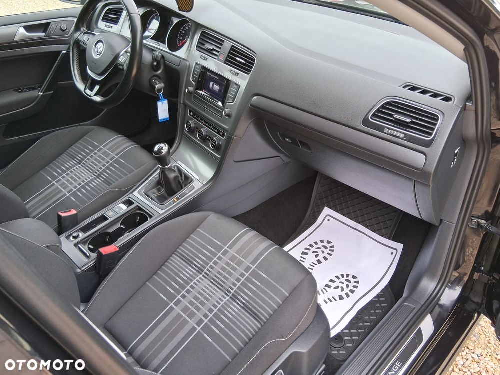 Volkswagen Golf - 12