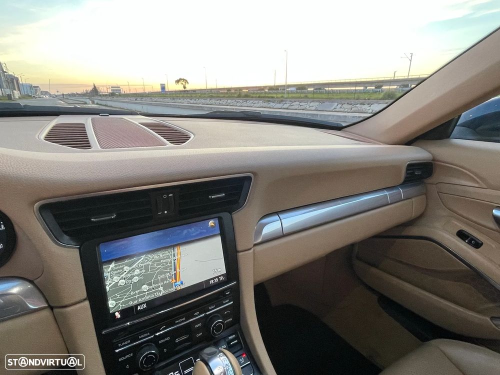 Porsche 911 (991) Carrera PDK - 28
