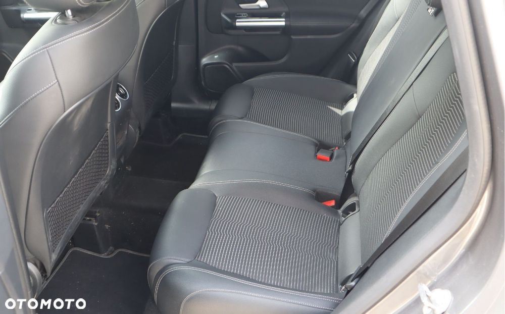 Mercedes-Benz Klasa B 180 d Progressive 8G-DCT - 17