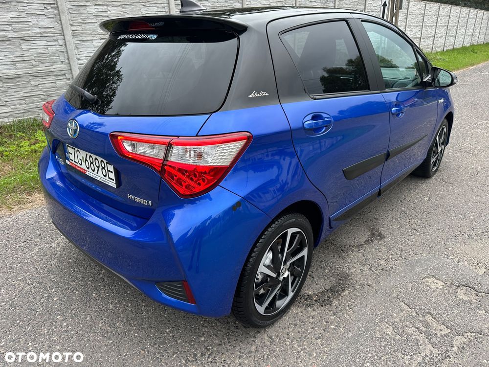 Toyota Yaris Hybrid 100 Selection - 7
