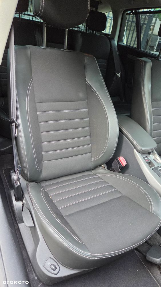 Renault Laguna dCi 150 FAP Start-Stop Paris - 34