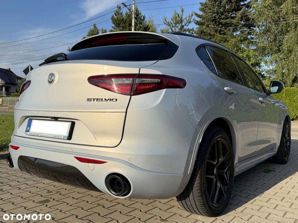 Alfa Romeo Stelvio 2.0 Turbo Veloce Q4 - 16
