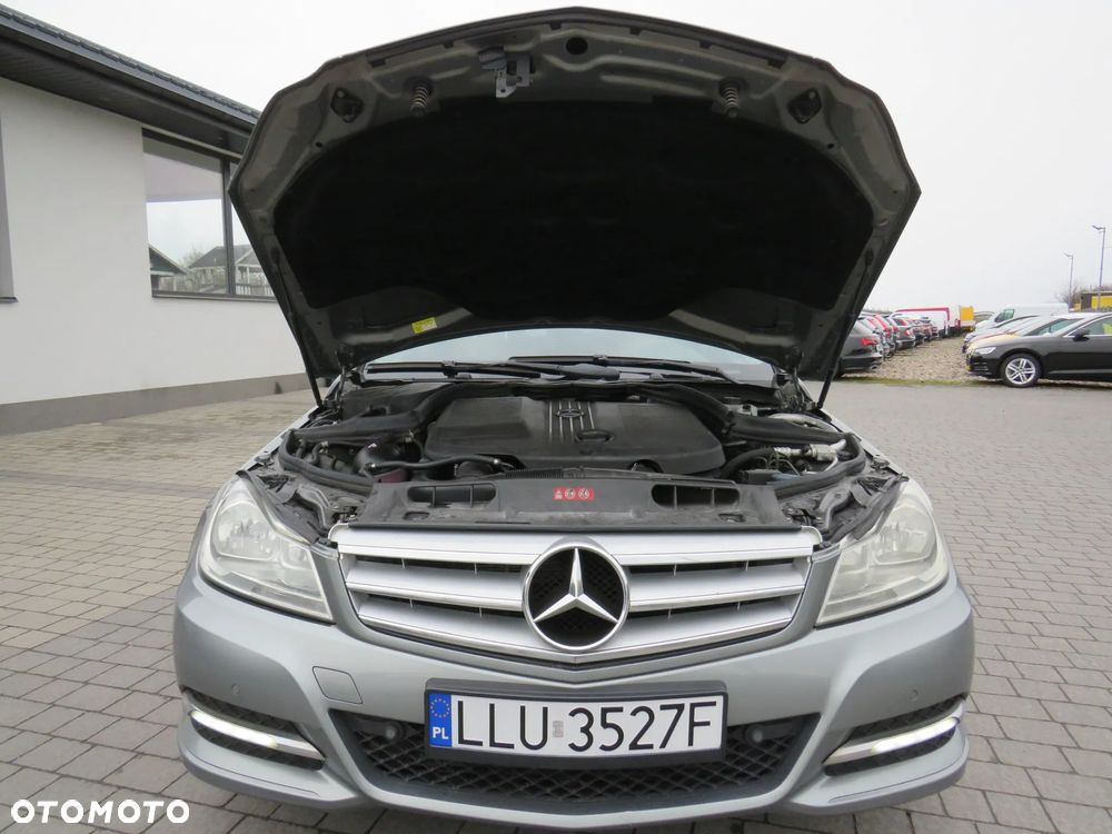 Mercedes-Benz Klasa C 200 CDI DPF BlueEFFICIENCY - 38