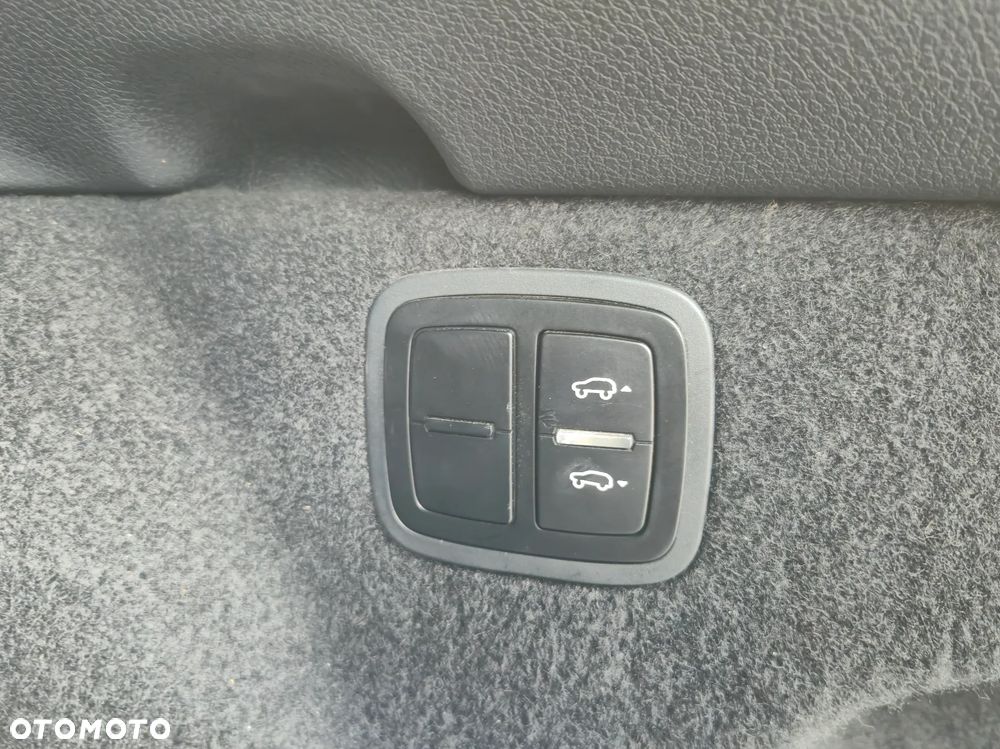 Porsche Macan S - 32