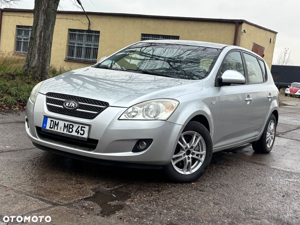 Kia Ceed 2.0 CVVT Spirit - 2