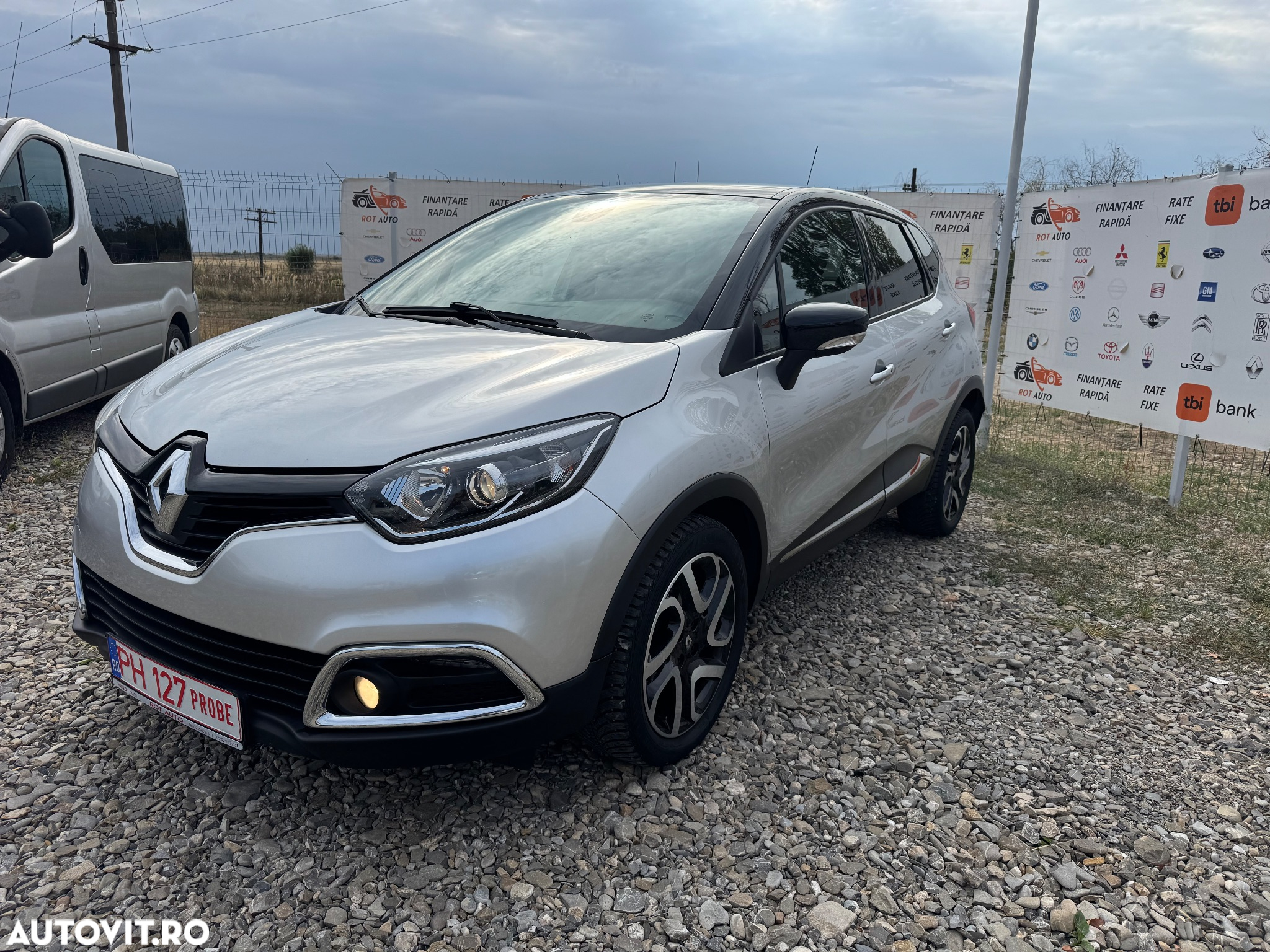 Renault Captur TCe 90 BUSINESS EDITION - 3
