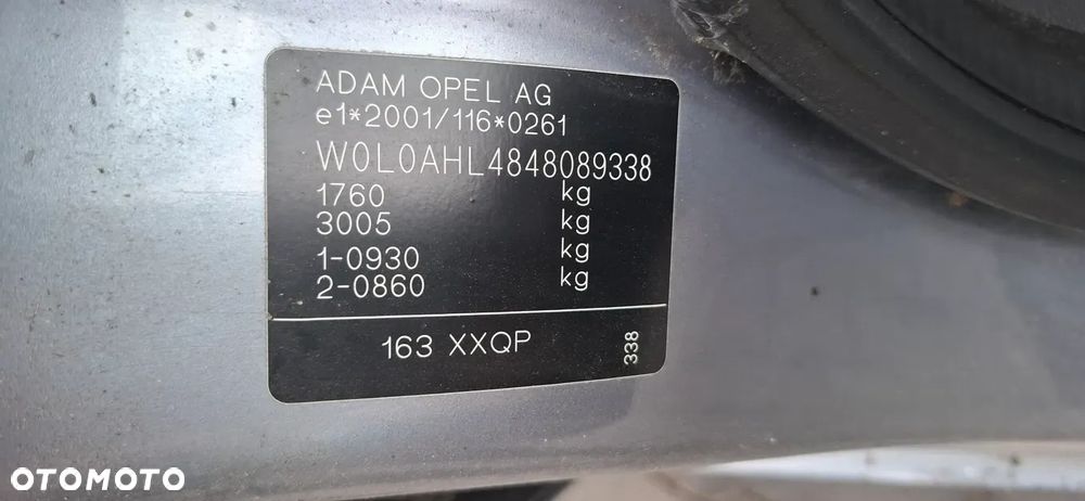 Opel Astra H Hb na części benzyna - 3