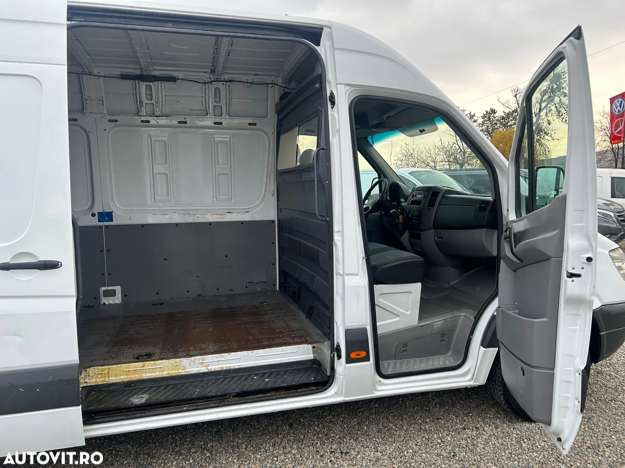 Mercedes-Benz Sprinter - 5