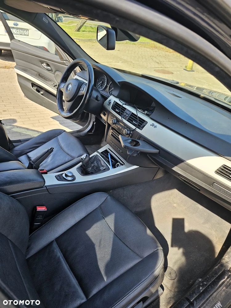 BMW Seria 3 318d - 13