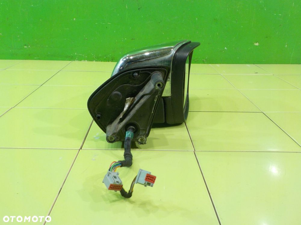 DISCOVERY III 3 2.7 TD V6 04r SUV 5D lusterko prawe - 5