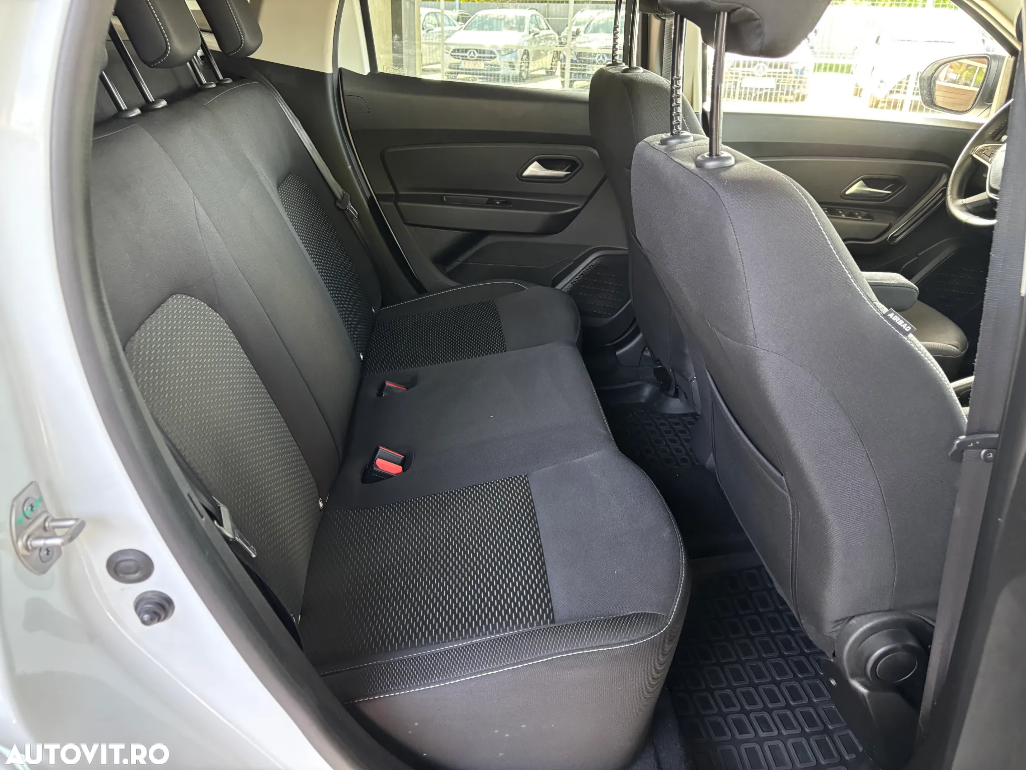 Dacia Duster 1.5 Blue dCi 4WD Comfort - 26
