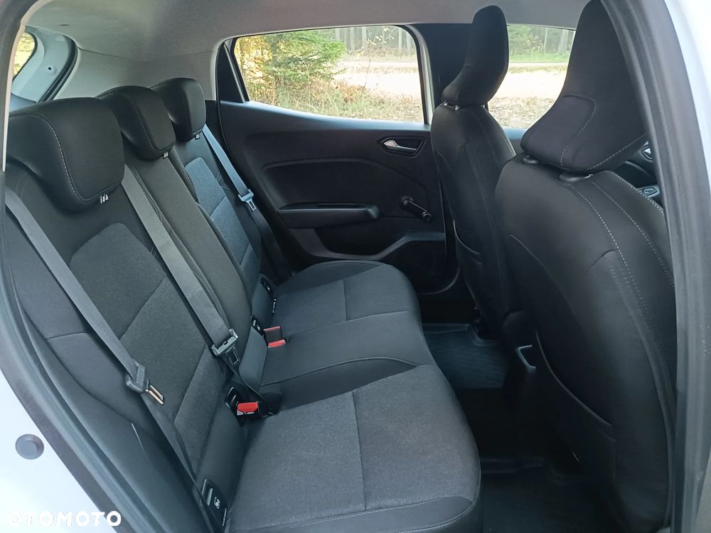 Renault Clio - 11