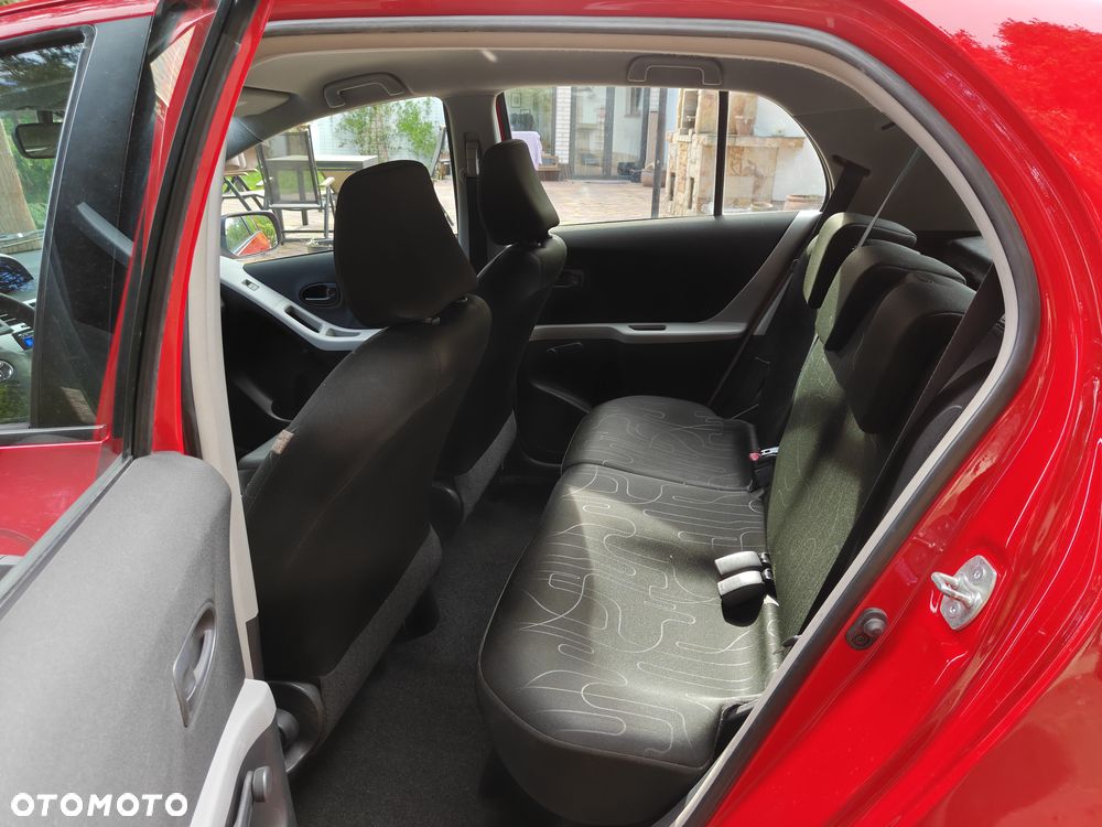 Toyota Yaris - 13