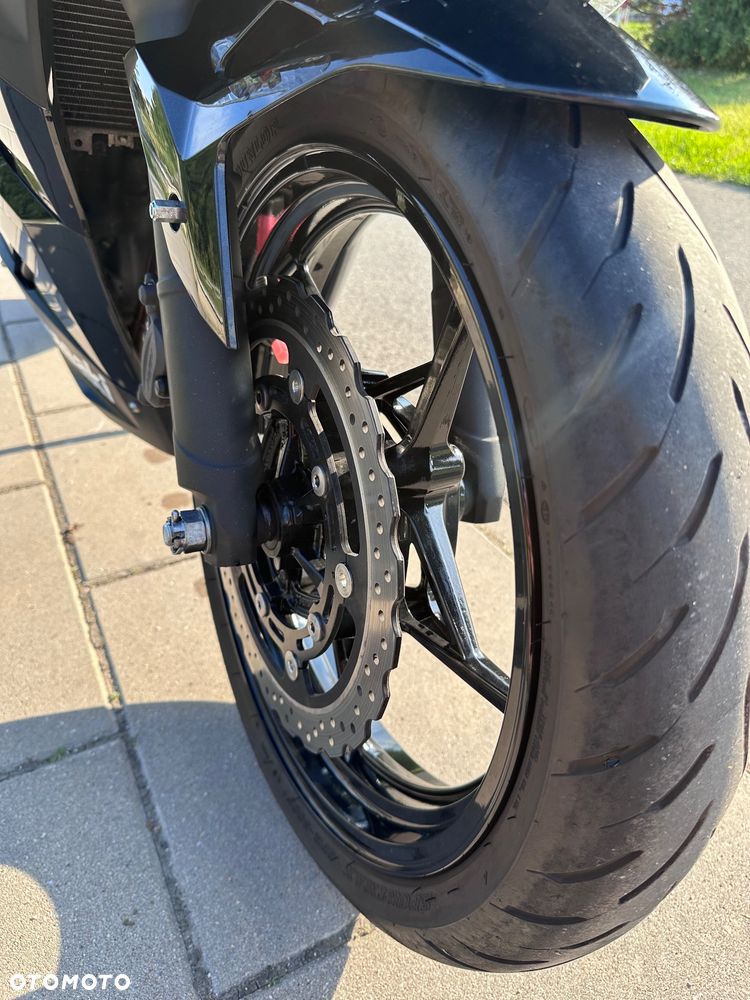 Kawasaki Ninja 400 - 16