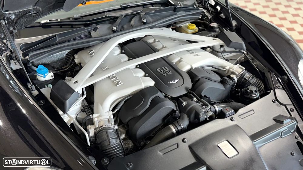 Aston Martin Vanquish Touchtronic 2 - 42