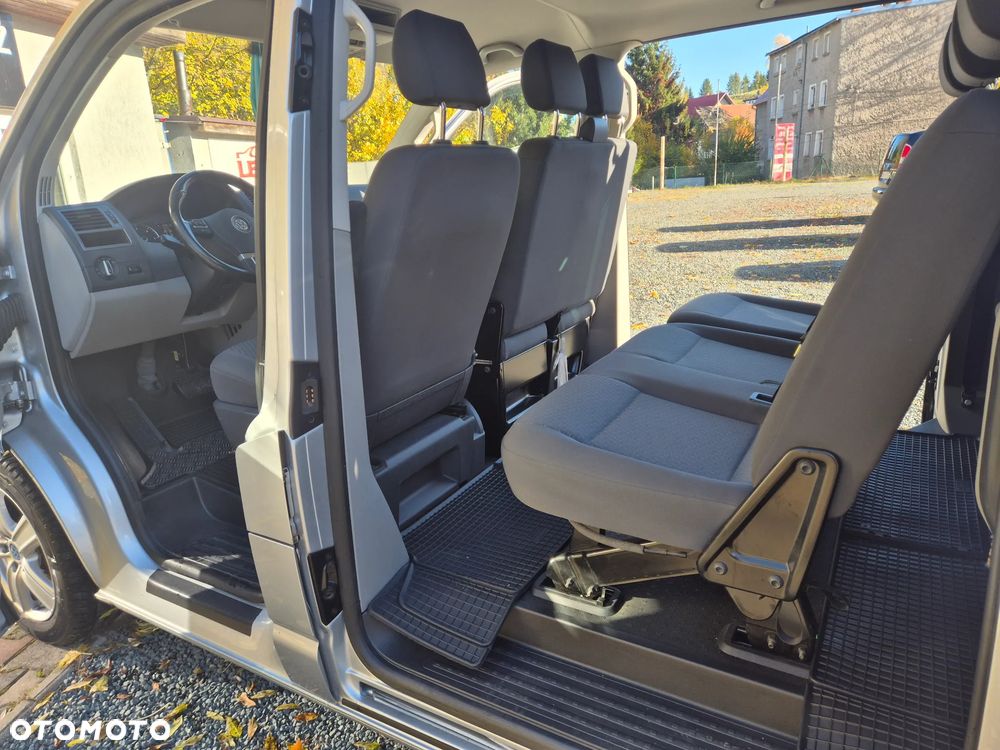 Volkswagen Caravelle - 19