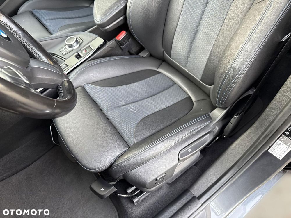 BMW X1 xDrive20i M Sport - 13