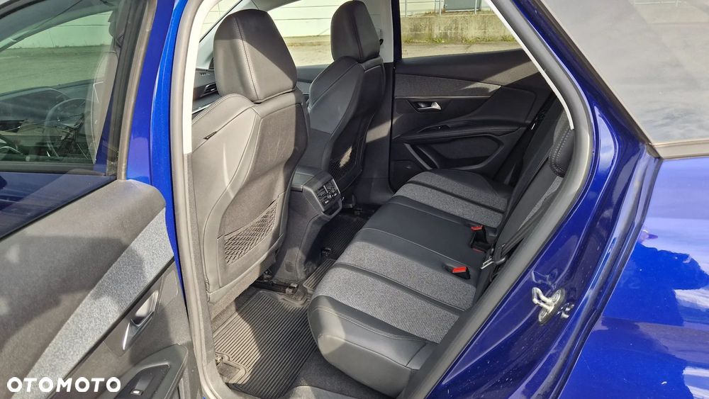 Peugeot 3008 1.5 BlueHDi Allure S&S EAT8 - 8