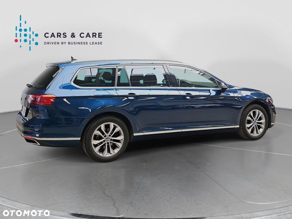 Volkswagen Passat Variant 2.0 TDI Elegance DSG - 26