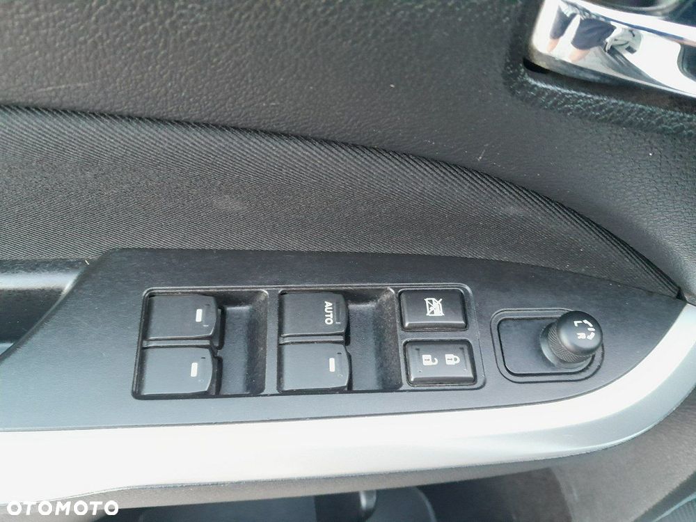 Suzuki Vitara 1.6 DDiS (4x4) Allgrip Comfort - 16