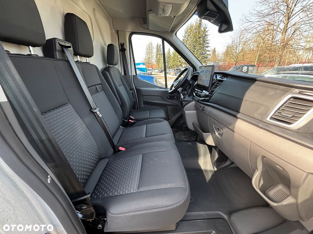 Ford Transit Van Trend  L4 2.0 ON 165 KM LDT 6.2 M 6  RWD - 9