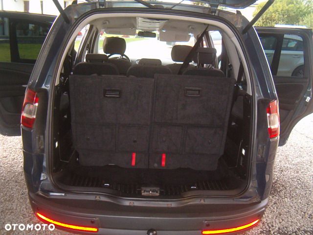 Ford Galaxy - 19