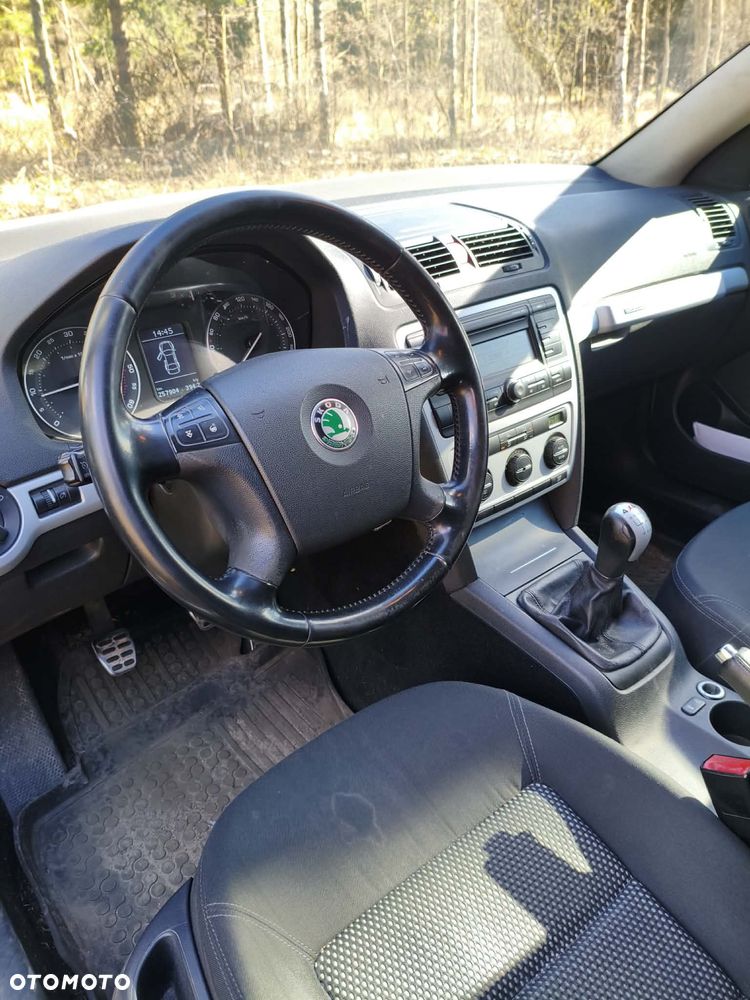 Skoda Octavia 2.0 TDI DPF Scout 4x4 - 2
