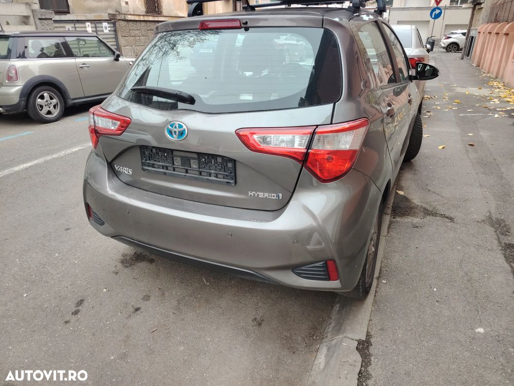 Toyota Yaris 1.5 VVT-i HSD Active - 10