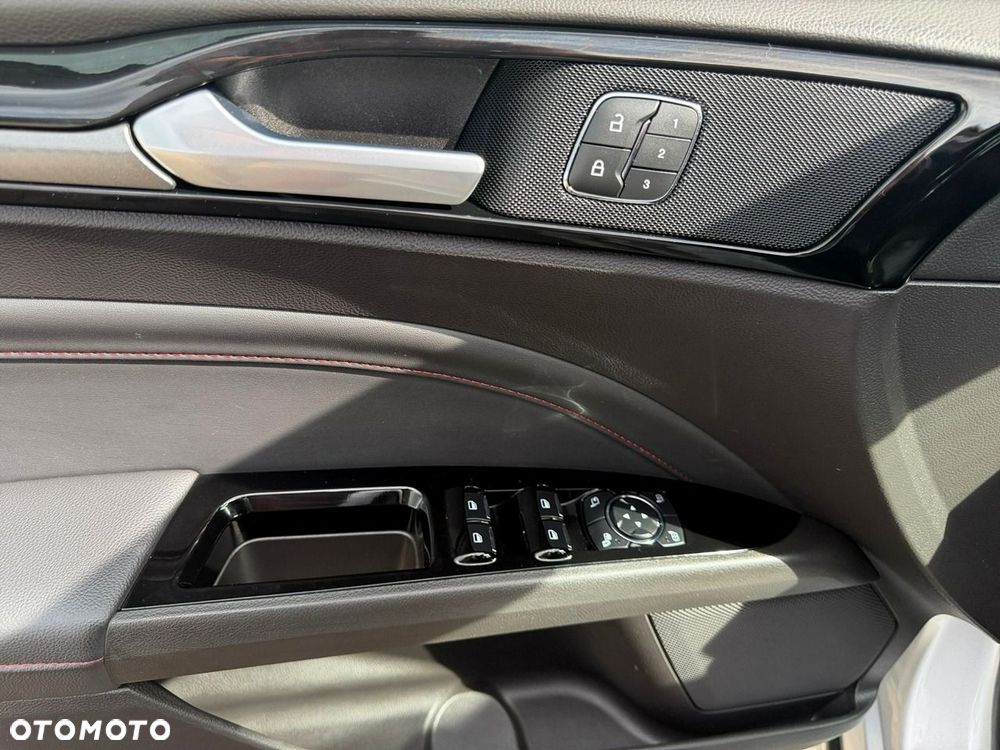 Ford Mondeo - 17