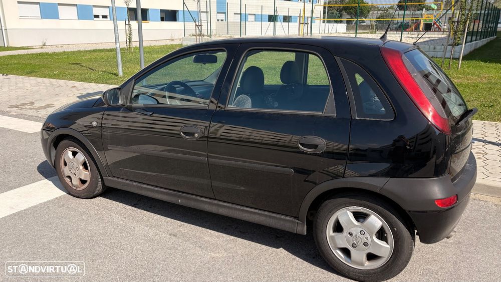 Opel Corsa 1.2 16V Elegance - 2