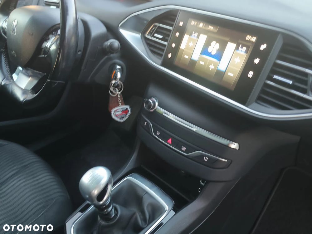 Peugeot 308 1.6 BlueHDi Business Line S&S - 36