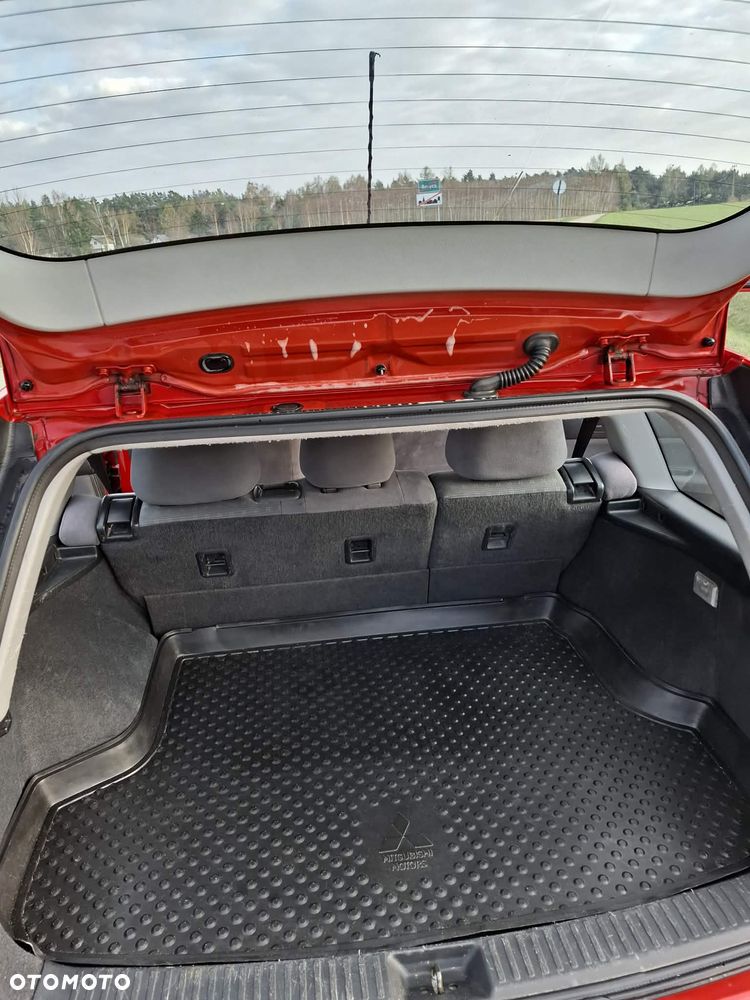 Mitsubishi Lancer 1.6 Intense - 29