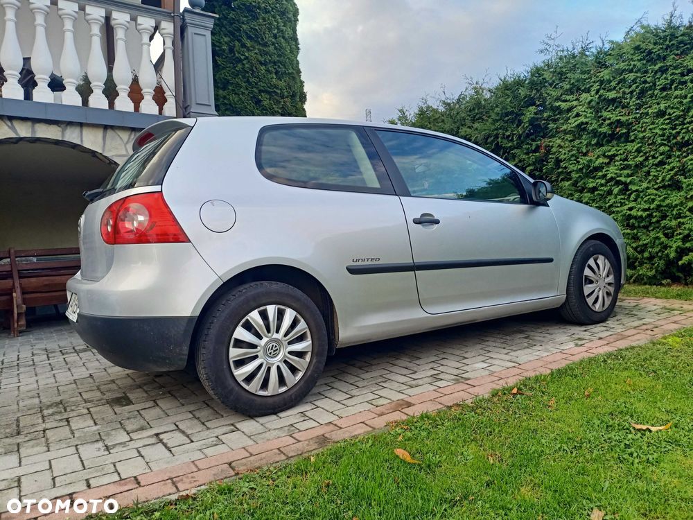 Volkswagen Golf - 4