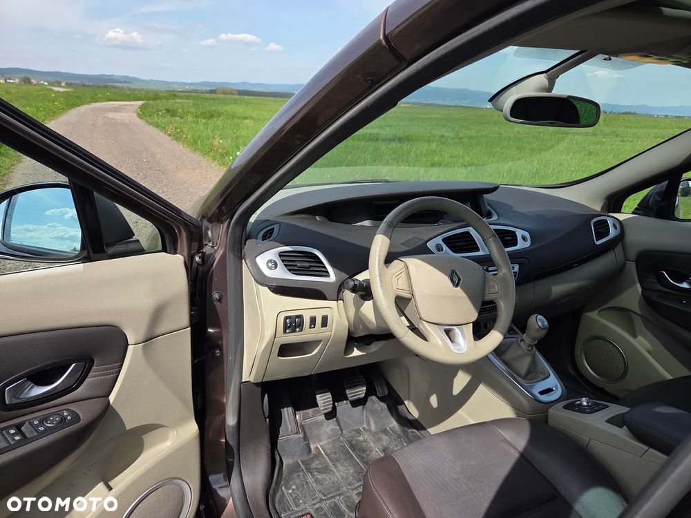 Renault Scenic 1.9 dCi Emotion - 9
