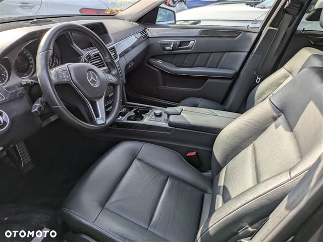 Mercedes-Benz Klasa E 300 4Matic 7G-TRONIC Avantgarde - 8