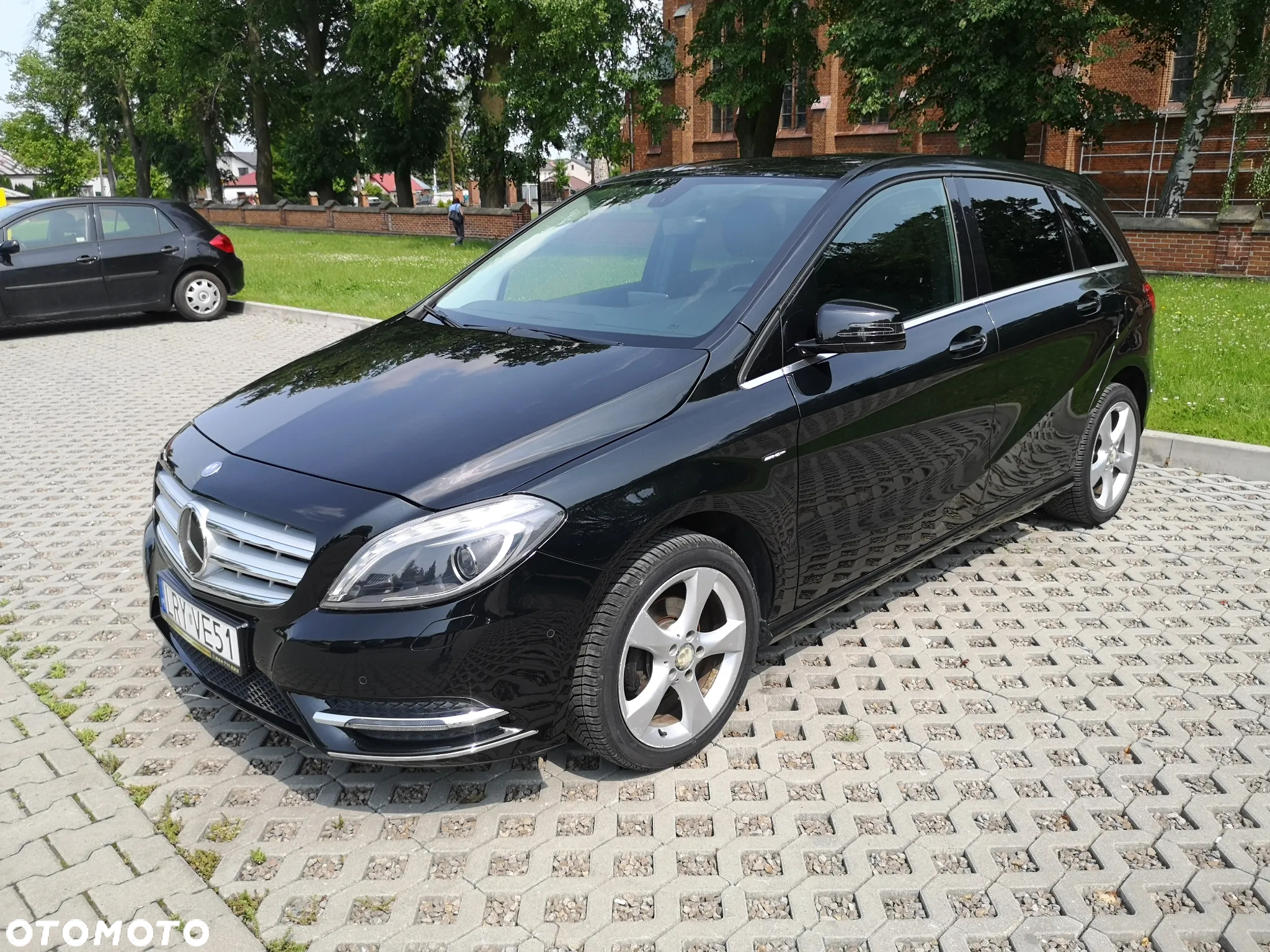 Mercedes-Benz Klasa B 180 AMG Line - 17