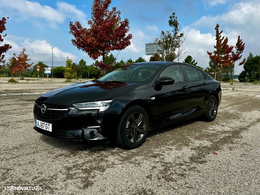 Opel Insignia Grand Sport - 1