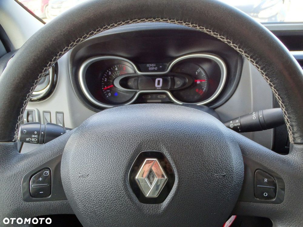 Renault Trafic - 10