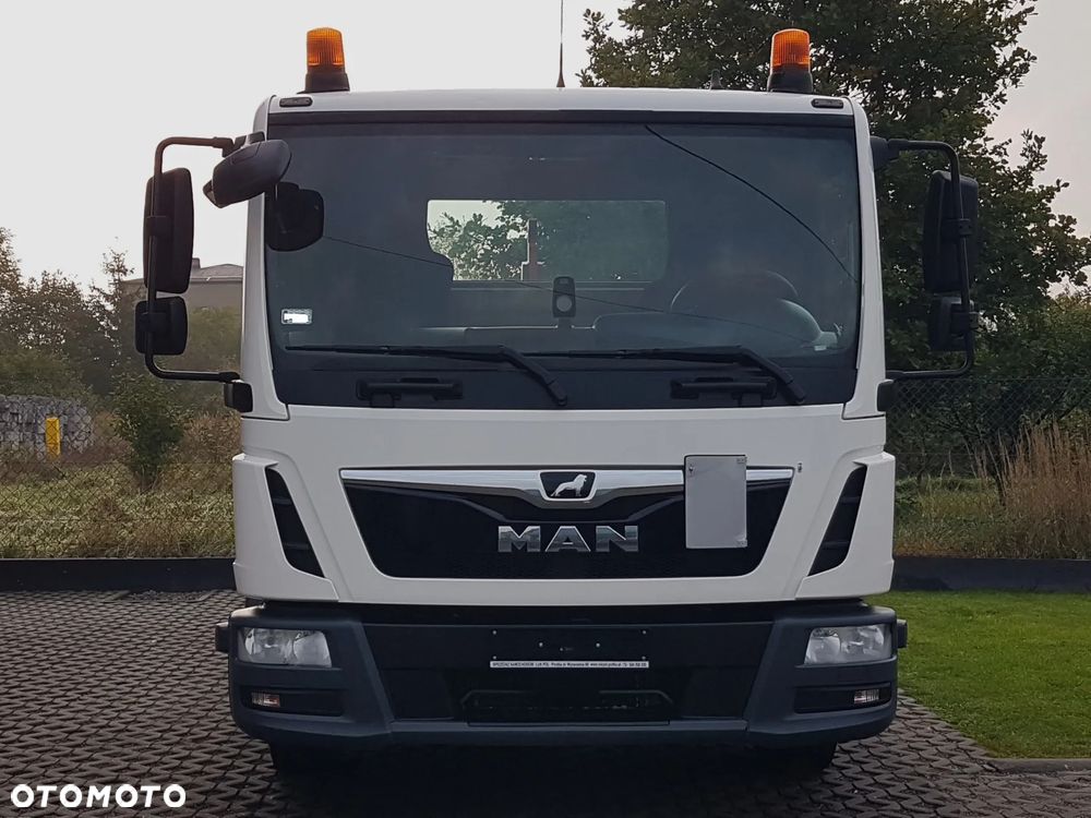 MAN TGL 12.220 HAKOWIEC 4x2 KLIMA - 21